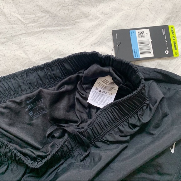 NWT Nike Women's Dri-fit Tempo Track 3.5 Short - Picture 6 of 7